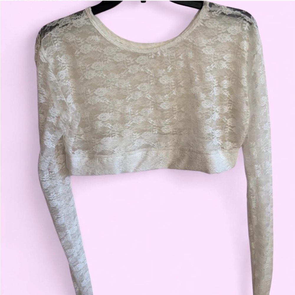 Cream lace long sleeve crop top